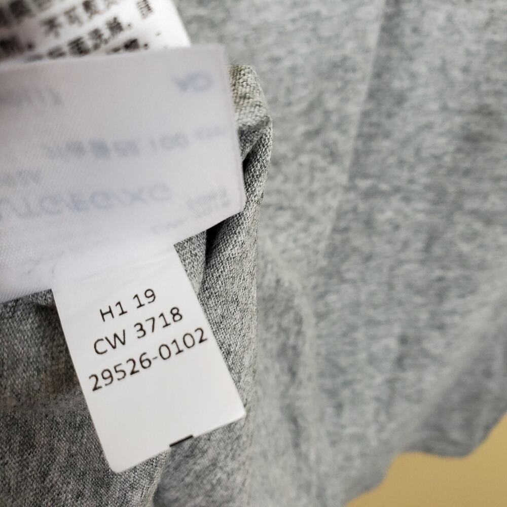 Levi's Graphic Print Tee in Gray Size XL - Picture 9 of 11